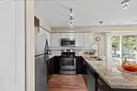 304 14960 102A AVENUE - thumbnail 12