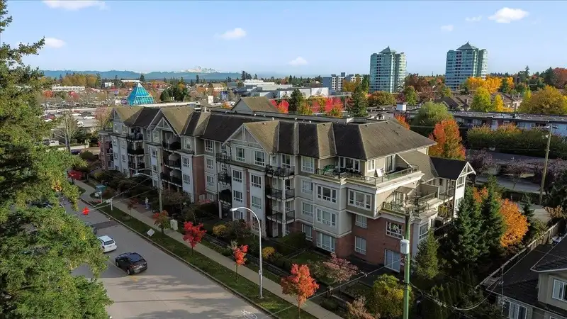 304 14960 102A AVENUE - photo 3 of 40