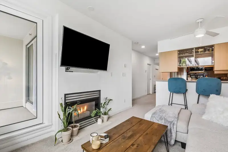 503 1888 YORK AVENUE - photo 4 of 40