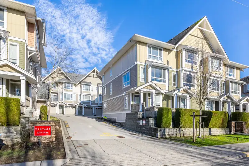 2 20159 68 AVENUE - photo 1 of 37