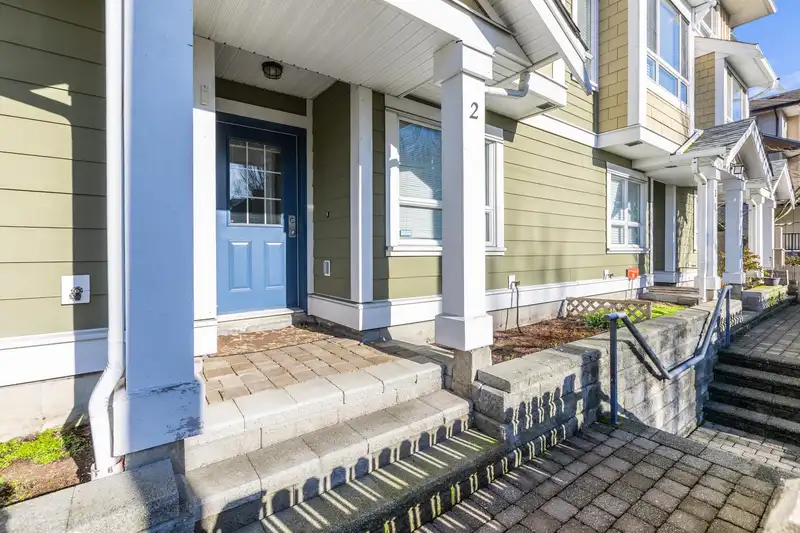 2 20159 68 AVENUE - photo 4 of 37