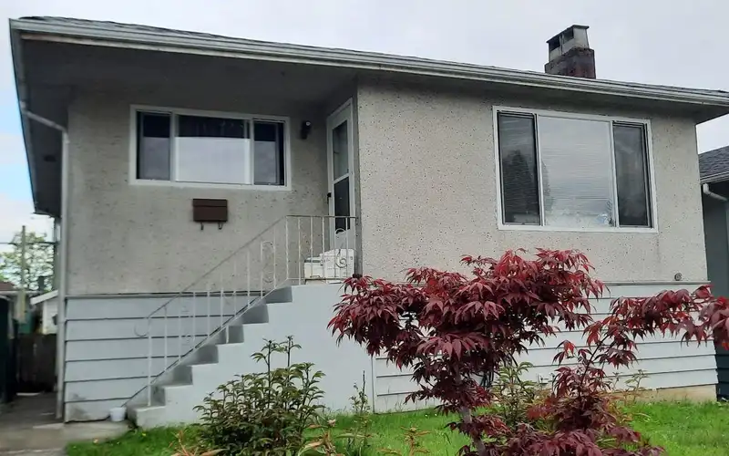 2396 E 33RD AVENUE - photo 1 of 3