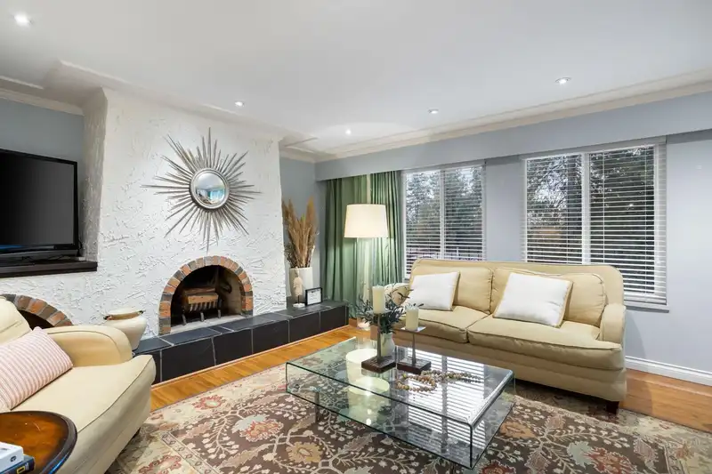 10659 SANTA MONICA DRIVE - photo 4 of 39