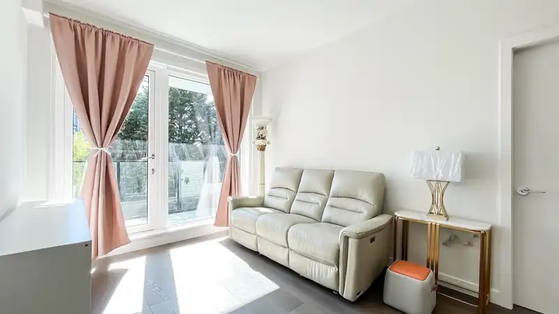 313 5168 CAMBIE STREET - photo 4 of 30