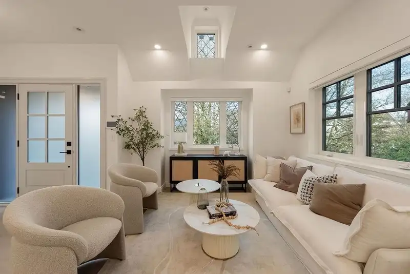 2542 GRANT STREET - photo 2 of 40