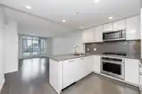 2207 3093 WINDSOR GATE - thumbnail 1