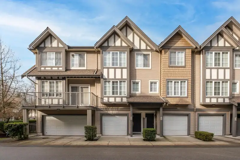 24 8533 CUMBERLAND PLACE - photo 1 of 33