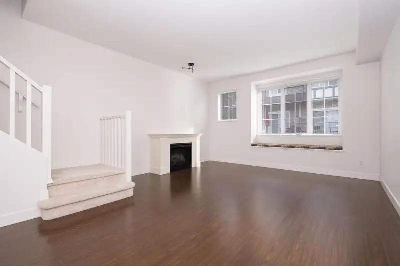 24 8533 CUMBERLAND PLACE - photo 4 of 33