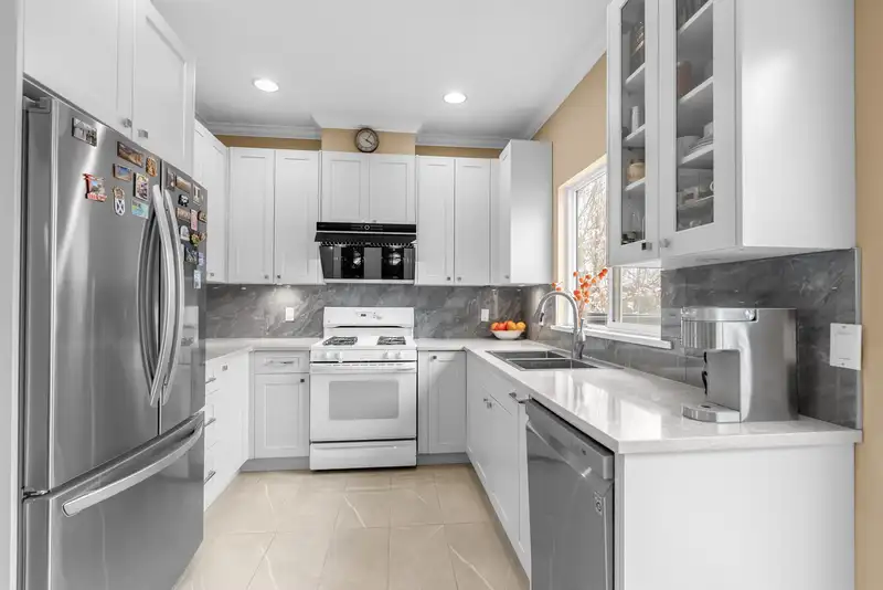 7 11888 MELLIS DRIVE - photo 4 of 33