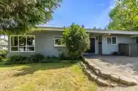 1908 WARWICK CRESCENT - thumbnail 1