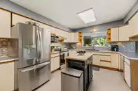 1908 WARWICK CRESCENT - thumbnail 6