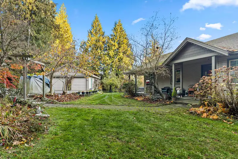 31730 VIEWCREST AVENUE - photo 2 of 40