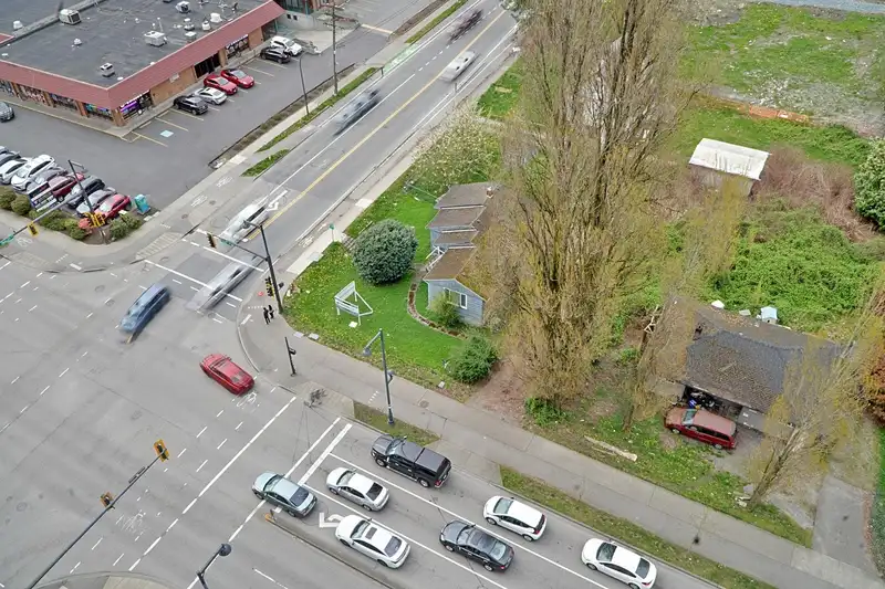 13691 100 AVENUE - photo 2 of 4