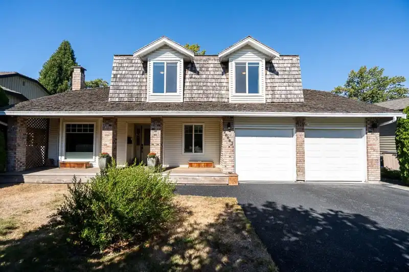20087 50A AVENUE - photo 2 of 40