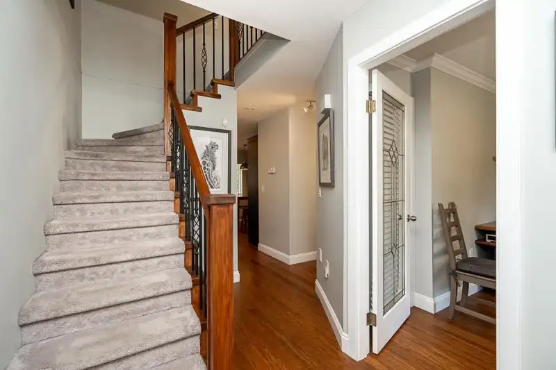 20087 50A AVENUE - photo 4 of 40