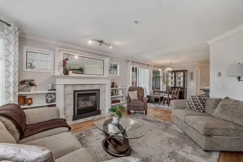 305 20894 57 AVENUE - photo 3 of 25