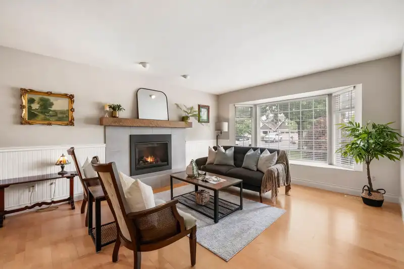 27136 25A AVENUE - photo 4 of 40
