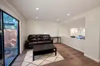 106 511 GATENSBURY STREET - thumbnail 9