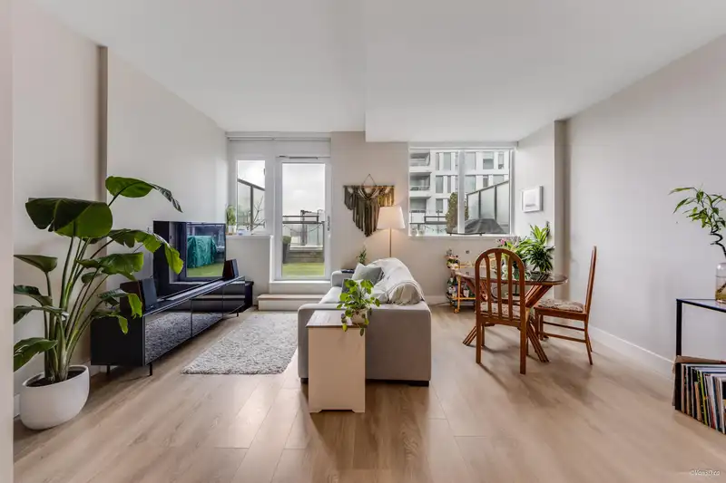 505 3451 SAWMILL CRESCENT - photo 1 of 37
