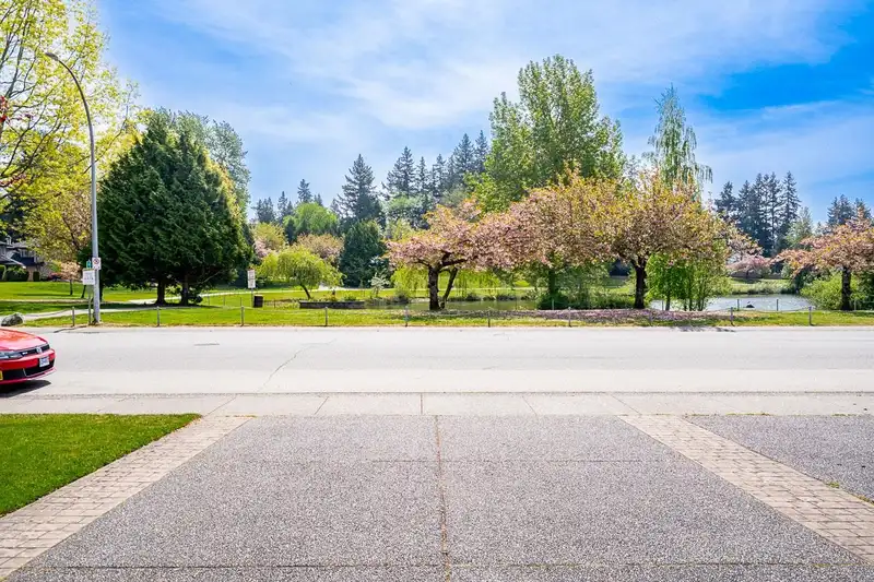 6081 W BOUNDARY DRIVE - photo 2 of 39