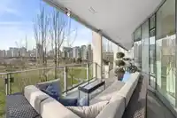 406 1616 COLUMBIA STREET - thumbnail 2