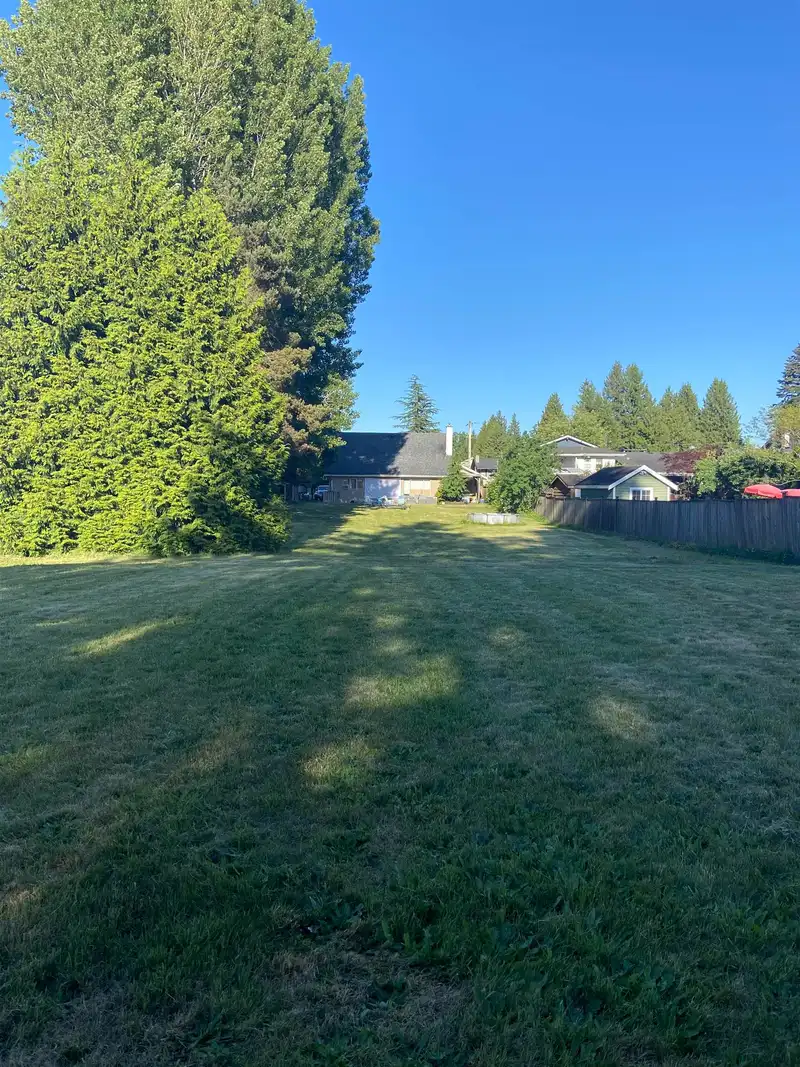 7501 113 STREET - photo 4 of 5