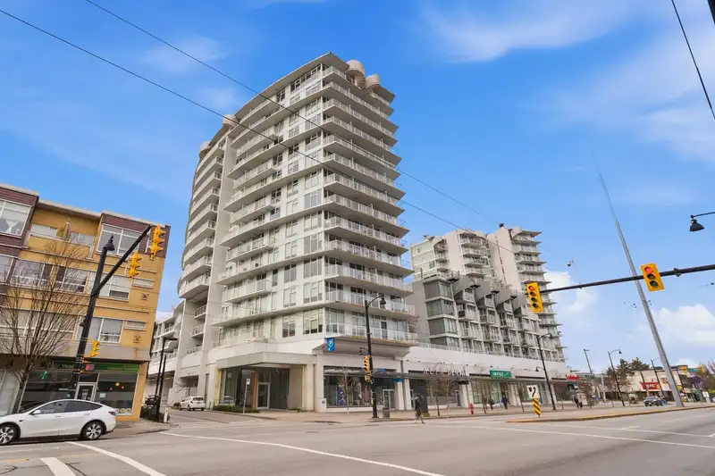 507 2220 KINGSWAY - photo 1 of 29