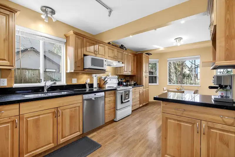 24 20888 MCKINNEY AVENUE - photo 2 of 38