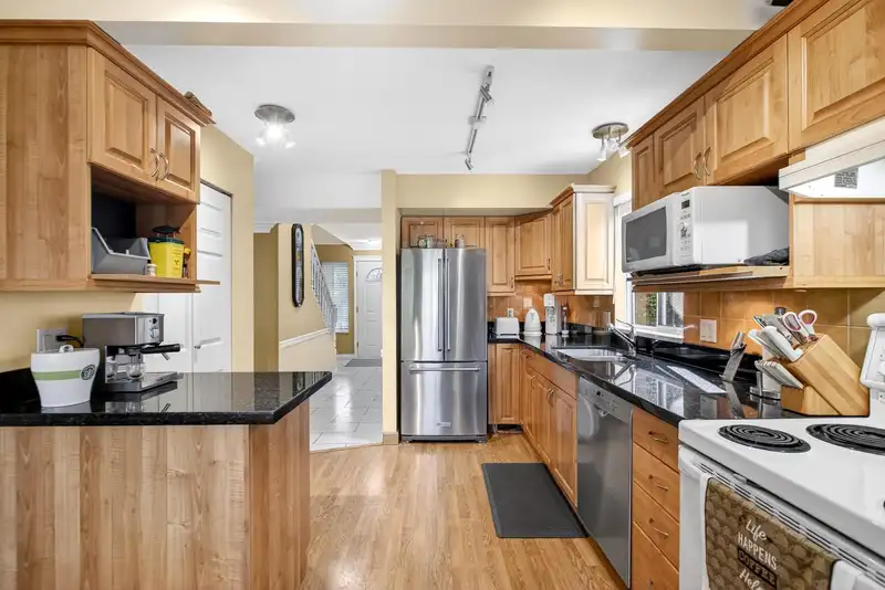 24 20888 MCKINNEY AVENUE - photo 4 of 38