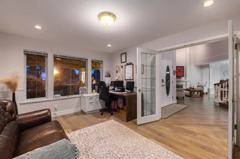 4702 STAHAKEN COURT - photo 2 of 40