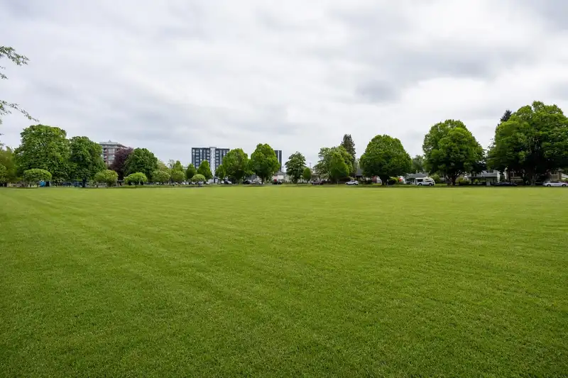 5345 WALES STREET - photo 2 of 34
