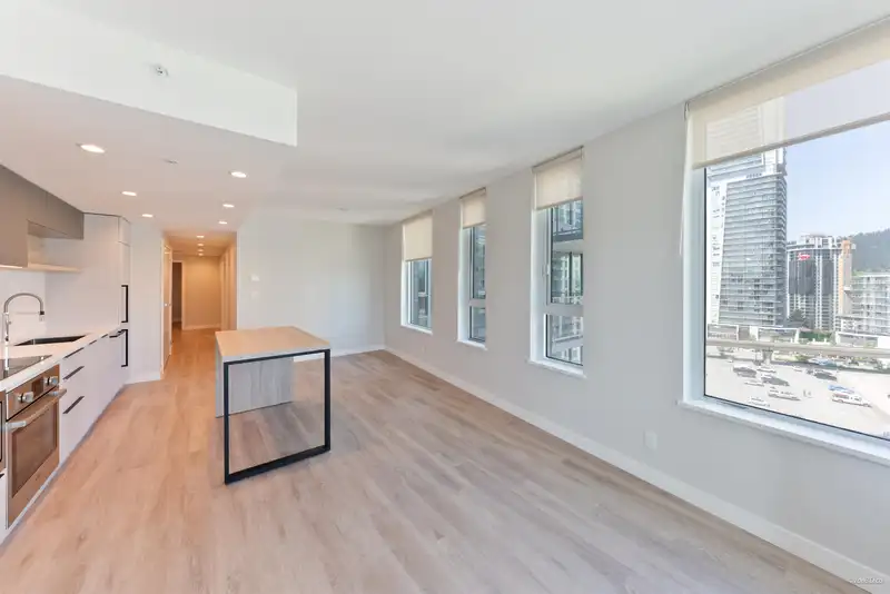1105 567 EMERSON STREET - photo 4 of 30