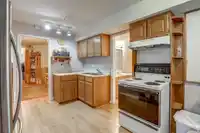 7852 167A STREET - thumbnail 28