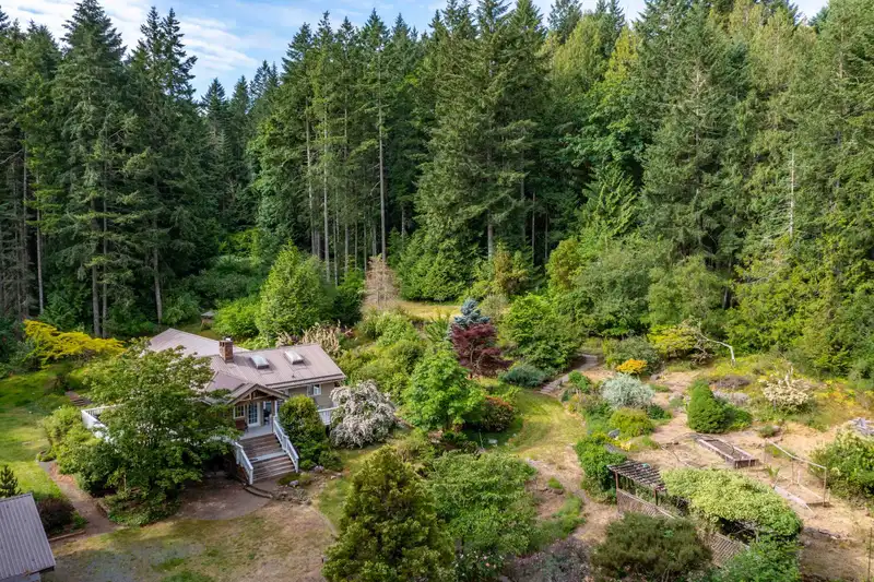 211 MORGAN ROAD - photo 1 of 40