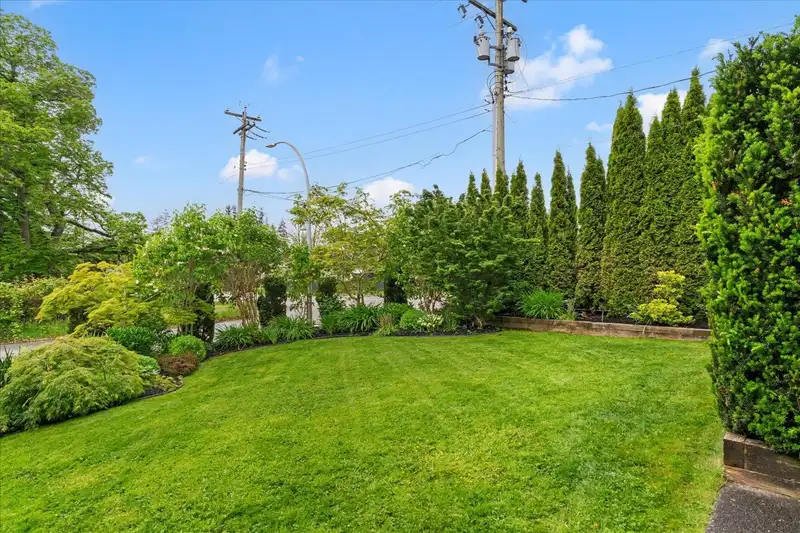 26409 28 AVENUE - photo 3 of 39