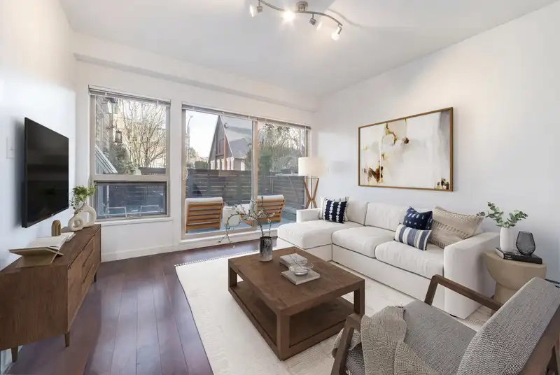 109 1033 ST. GEORGES AVENUE - photo 1 of 18