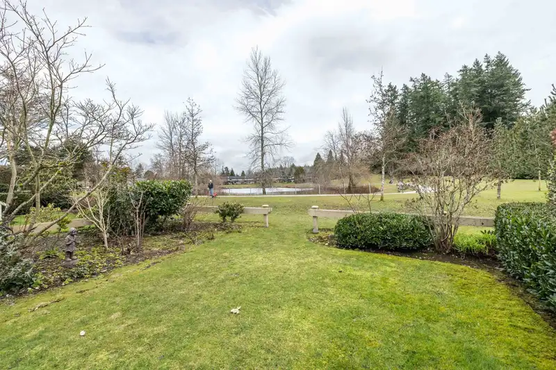 12051 S BOUNDARY DRIVE - photo 4 of 40
