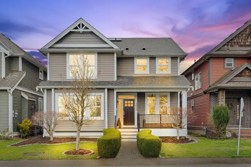 1510 MACKAY CRESCENT - photo 1 of 38