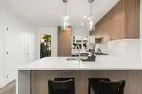 561 W 29TH AVENUE - thumbnail 9