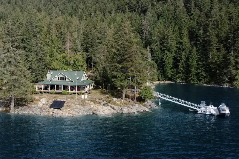 DL6129 NELSON ISLAND - photo 1 of 40