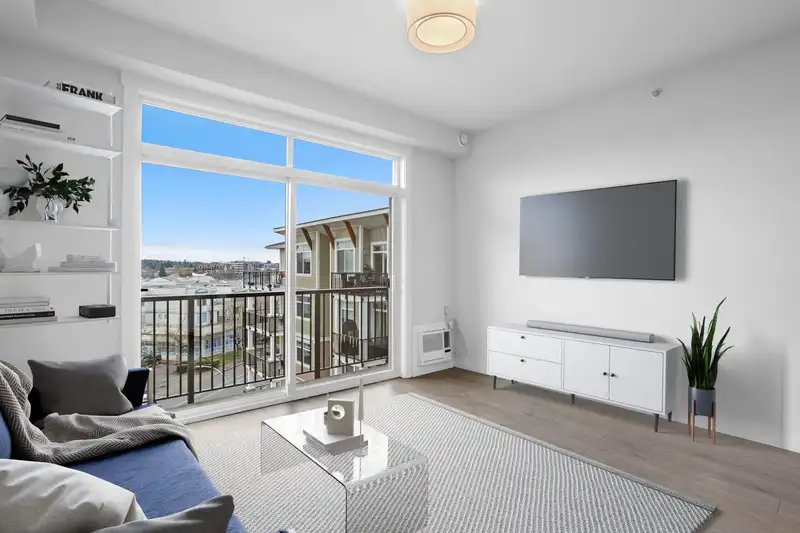 505 20696 EASTLEIGH CRESCENT - photo 3 of 31