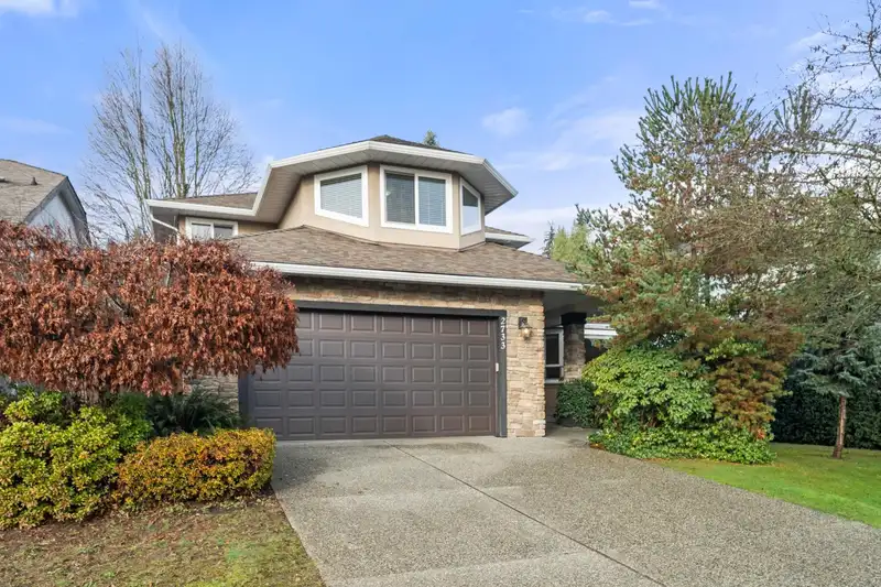 2733 TEMPE GLEN DRIVE - photo 1 of 39