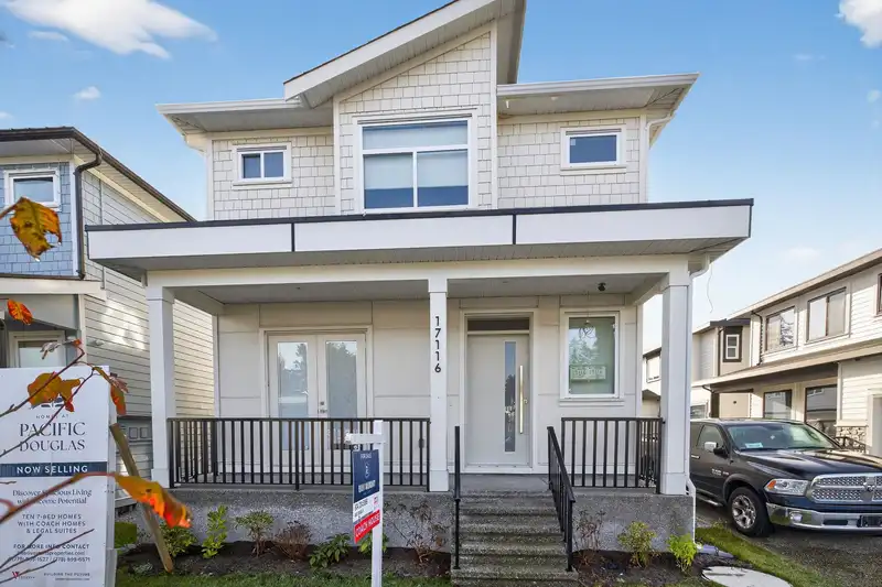 17116 1 AVENUE - photo 1 of 32