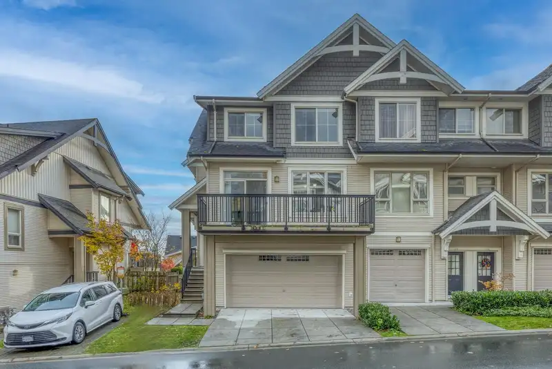 140 3105 DAYANEE SPRINGS BOULEVARD - photo 1 of 36