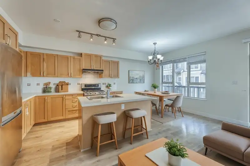 140 3105 DAYANEE SPRINGS BOULEVARD - photo 3 of 36