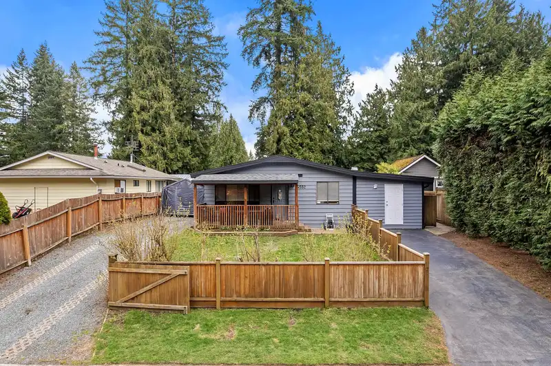 4552 200A STREET - photo 3 of 33