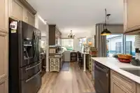 27 8889 212 STREET - thumbnail 12