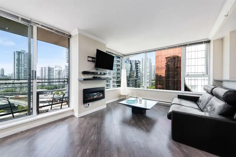 1606 33 SMITHE STREET - photo 3 of 23
