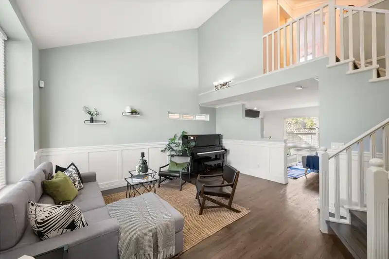 20251 93B AVENUE - photo 4 of 40
