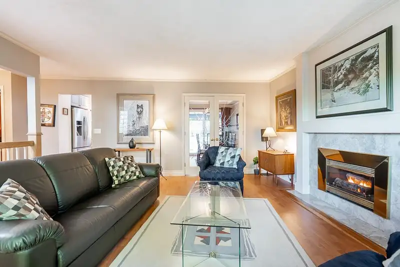 11426 144A STREET - photo 4 of 31